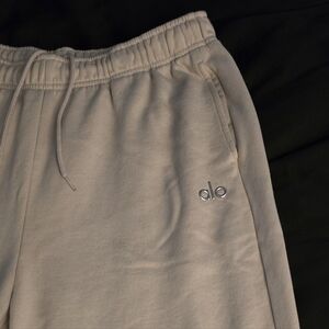 ALO Yoga Mens Accolade Limestone Large